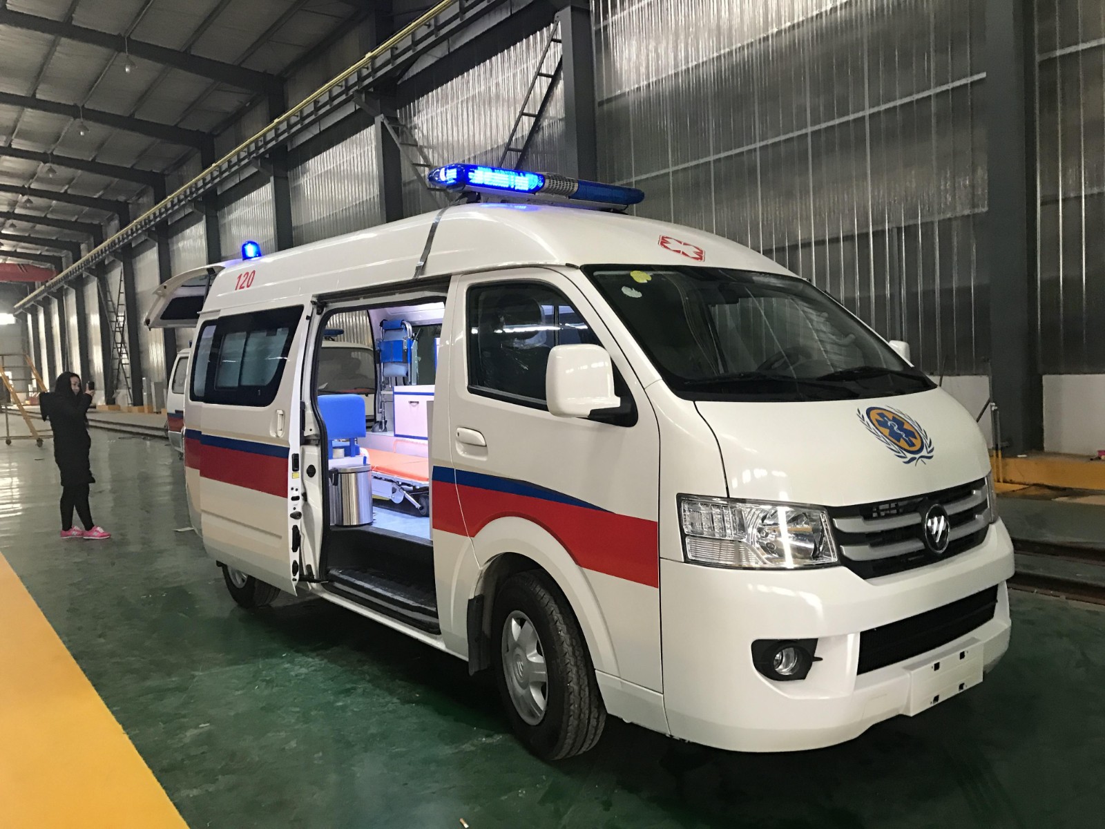 上林县救护车转院