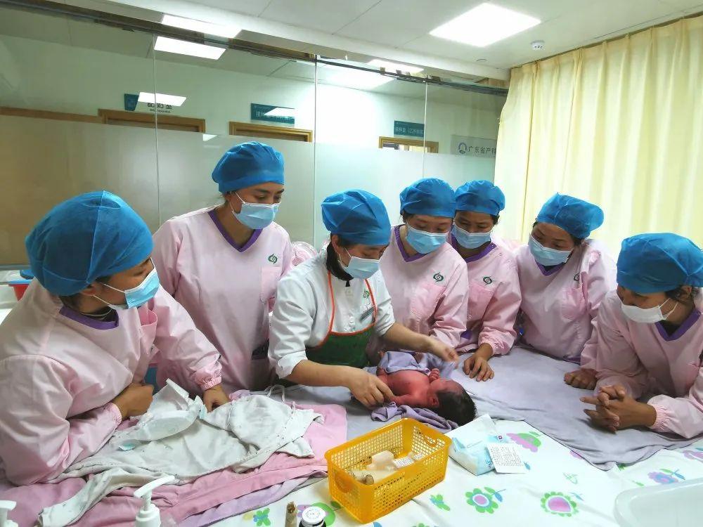 上林县妇婴监护型护送